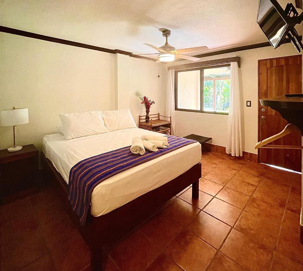 Rio Lindo Hotel Dominical Exterior photo